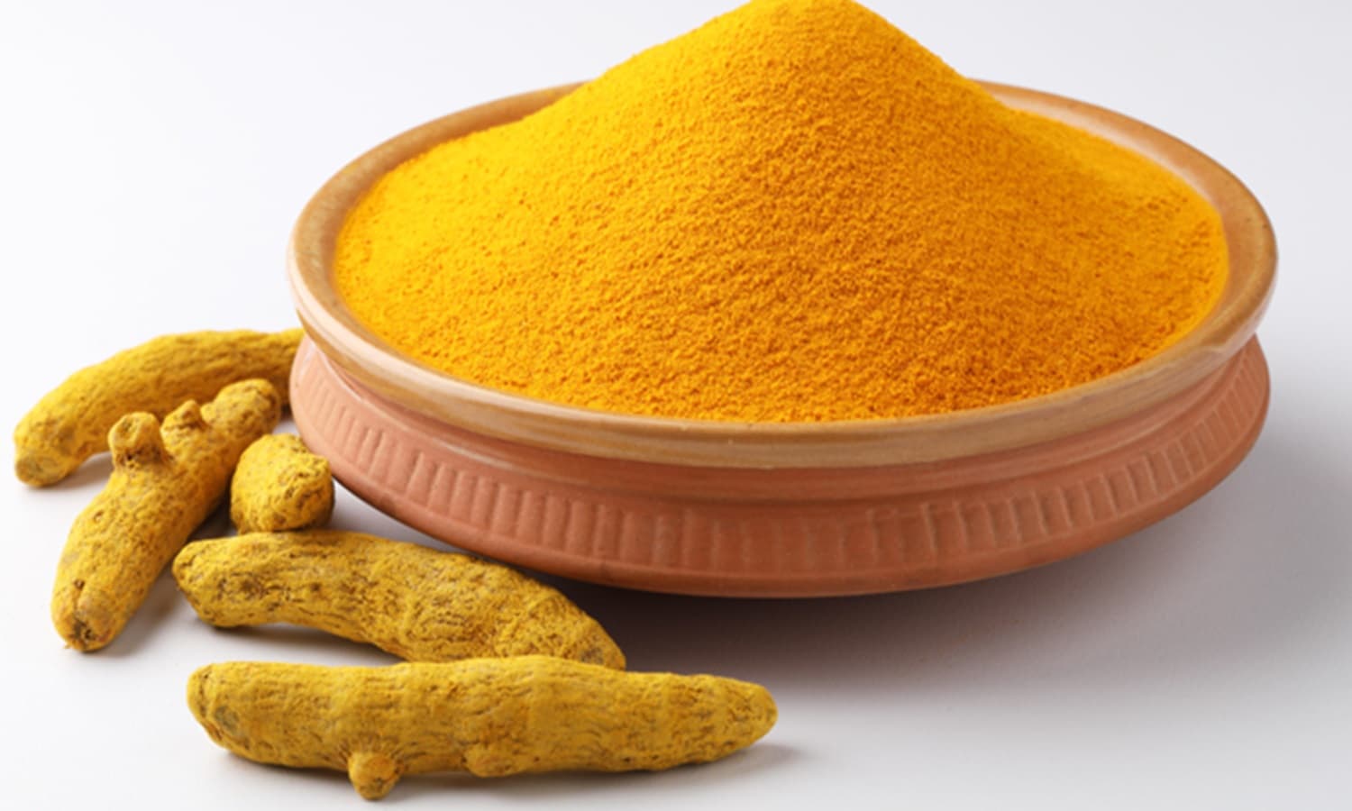 Chehre Ki Chamak Badhati Hai Haldi : स्किन में ग्लो लाने का काम करता है हल्दी, जानिए और क्या हैं फायदे